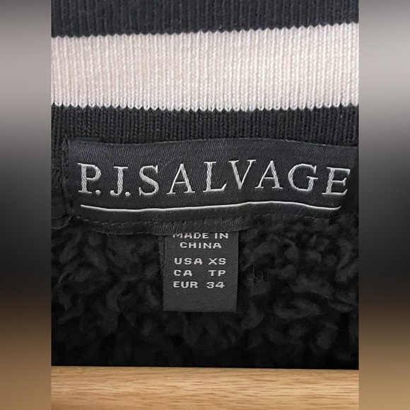 P.J. Salvage Black Teddy Bomber Jacket - Picture 6 of 8